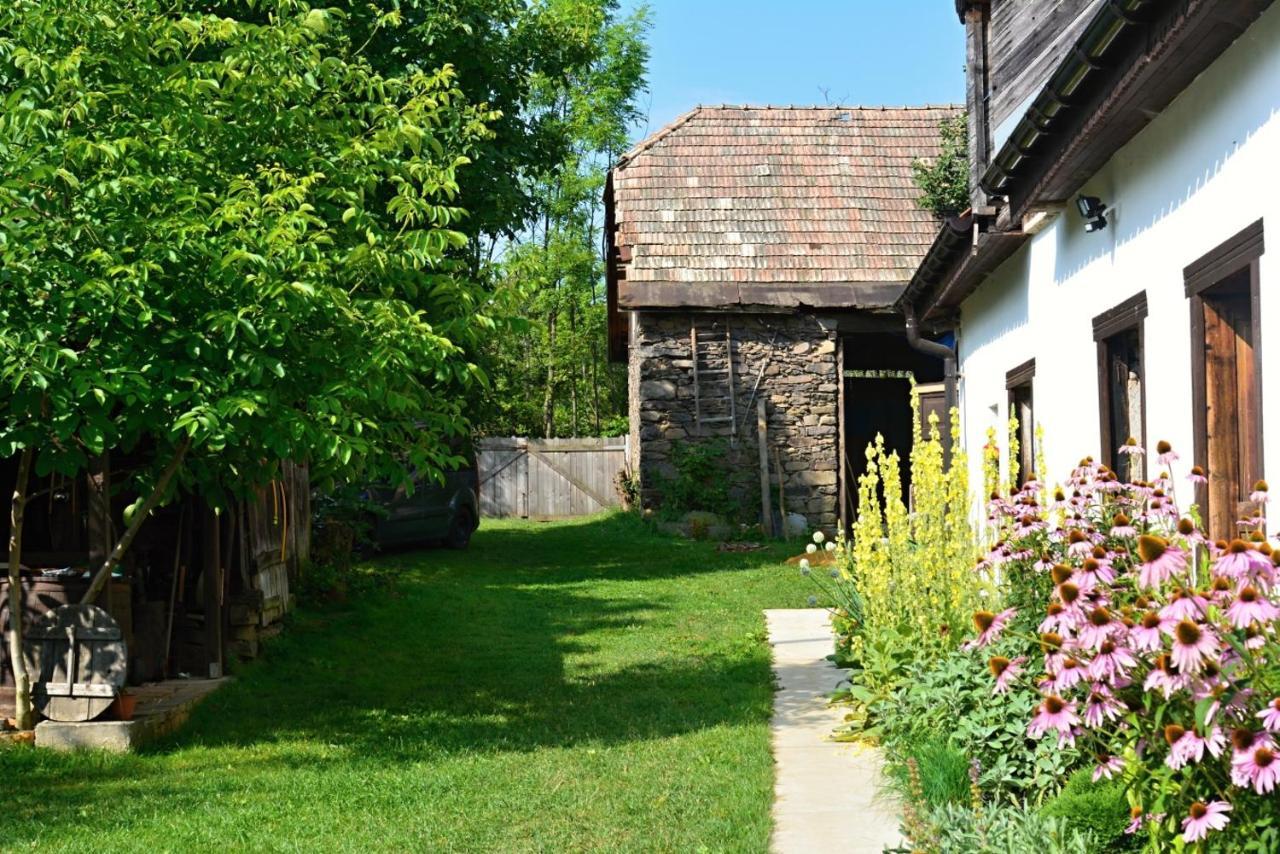 Ubytovanie Na Vcelej Farme Polichno Exteriér fotografie